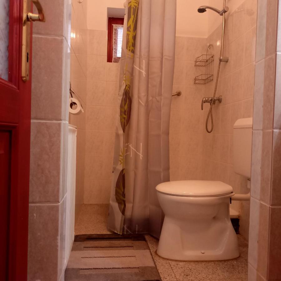 Livia Apartman Buk Exterior photo
